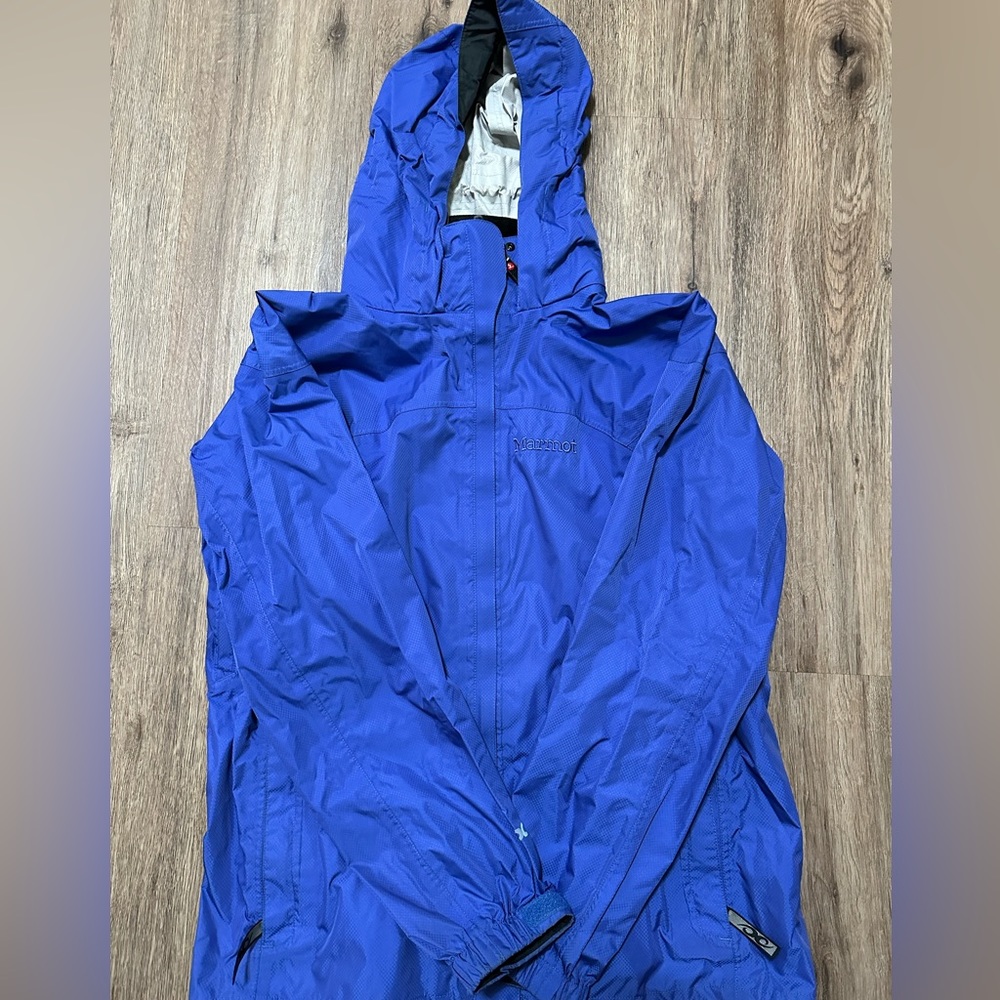 Marmot women’s shell jacket…size Large